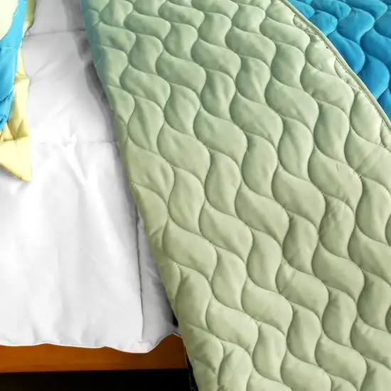Secrets Of Life -  3PC Vermicelli-Quilted Patchwork Quilt Set (Full/Queen Size) Photo 1