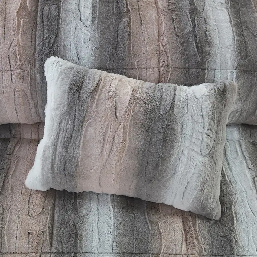 Set of Four Gray And Pink Striped Queen Ring Stitch Polyester Sham And Comforter Photo 7