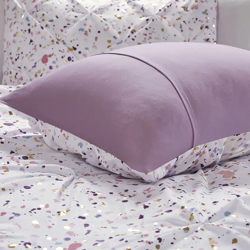Set of Four Plum And White Abstract Ring Stitch Polyester Sham And Comforter Photo 6
