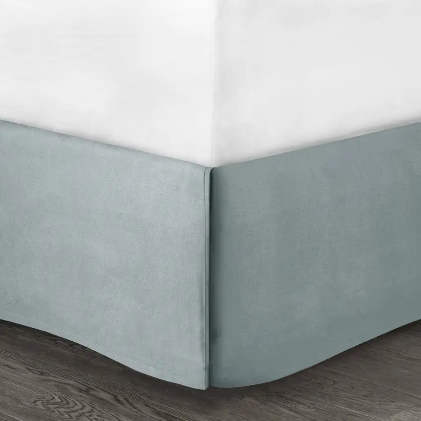 Set of Four White And Aqua Full Ring Stitch Sham And Comforter Photo 9