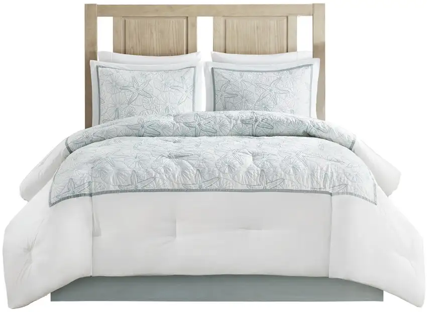 Set of Four White And Aqua King Ring Stitch Sham And Comforter Photo 3