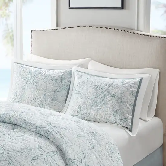 Set of Four White And Aqua King Ring Stitch Sham And Comforter Photo 9