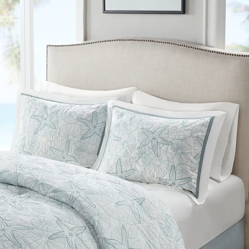 Set of Four White And Aqua King Ring Stitch Sham And Comforter Photo 9