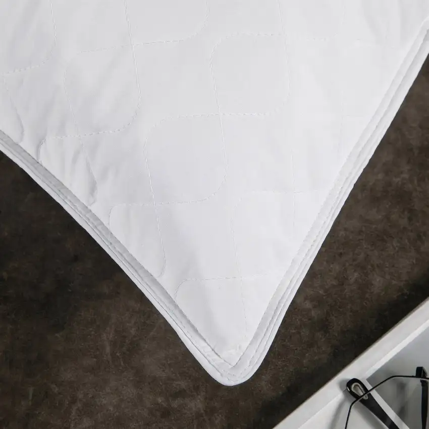 Set of 2 Machine Washable Down Feather Blend Pillow in King size Photo 4