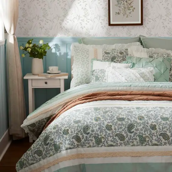 Set of Nine Aqua And Ivory Paisley King Ring Stitch Polyester Sham And Comforter Photo 7