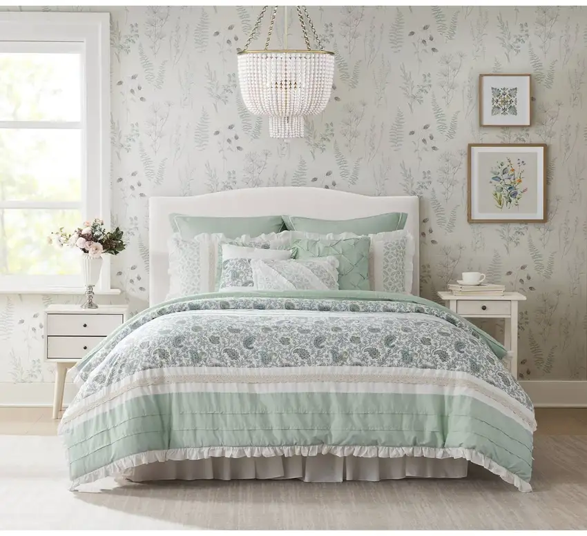 Set of Nine Aqua And Ivory Paisley King Ring Stitch Polyester Sham And Comforter Photo 9