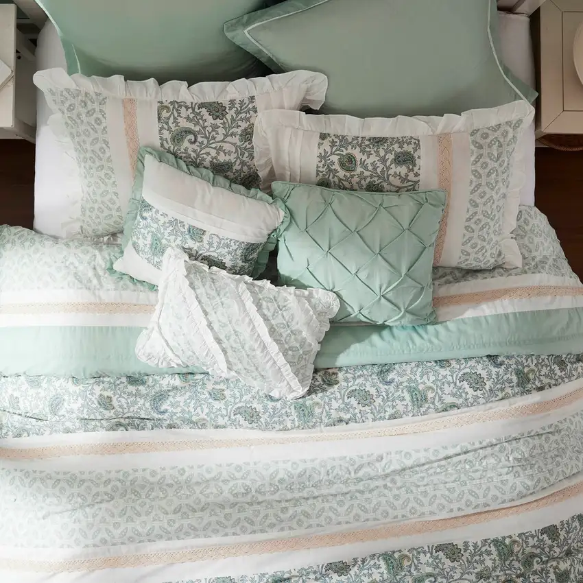 Set of Nine Aqua And Ivory Paisley King Ring Stitch Polyester Sham And Comforter Photo 7