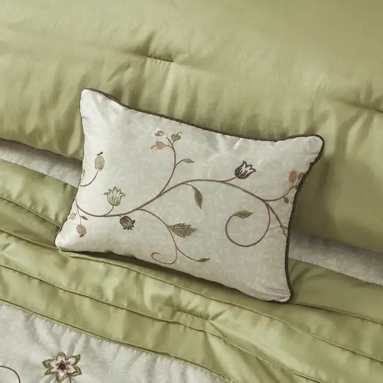 Set of Seven Green And Brown Floral King Ring Stitch Polyester Sham And Comforter Photo 8