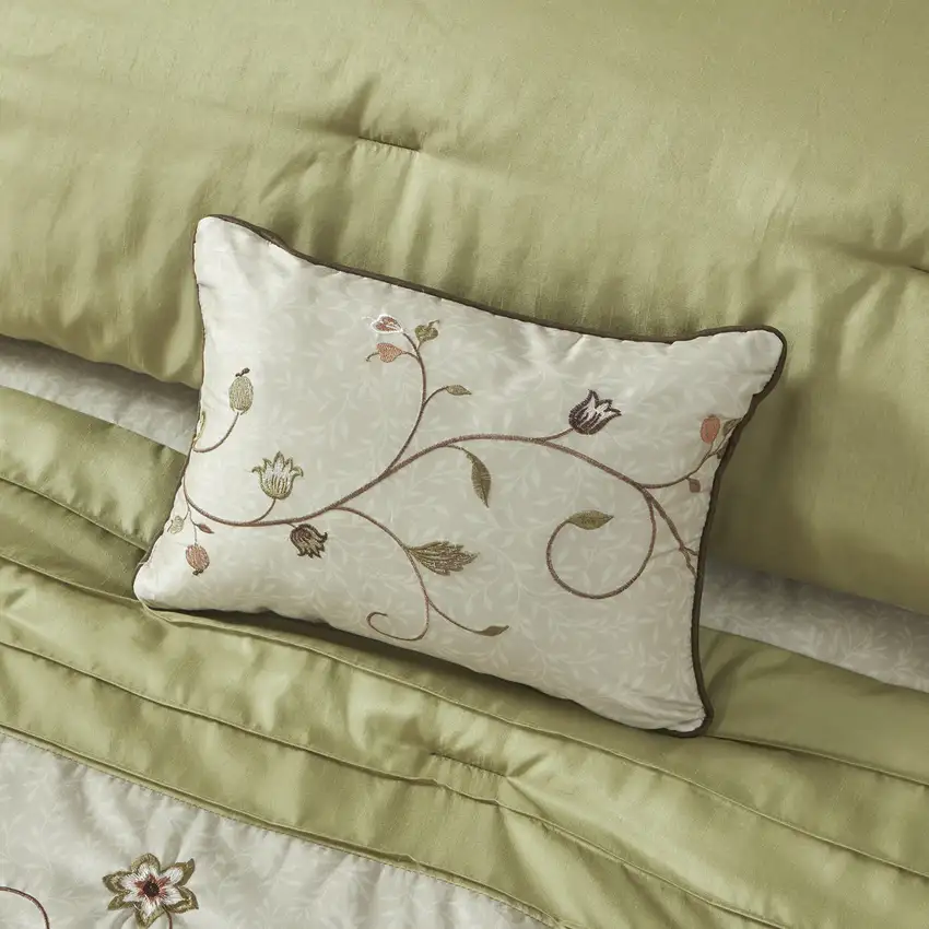 Set of Seven Green And Brown Floral King Ring Stitch Polyester Sham And Comforter Photo 8