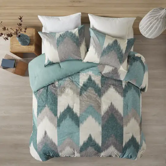 Set of Three Aqua And White Ring Stitch Polyester Sham And Comforter Photo 8