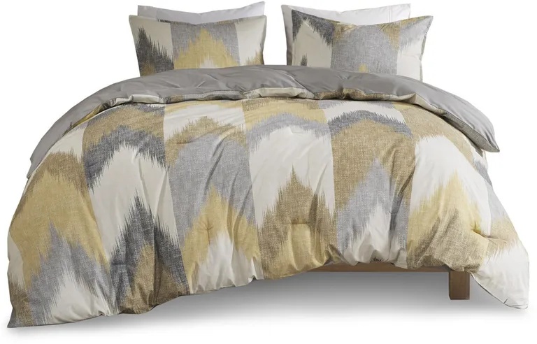 Set of Three Gray And Ivory  Ring Stitch Polyester Sham And Comforter Photo 2