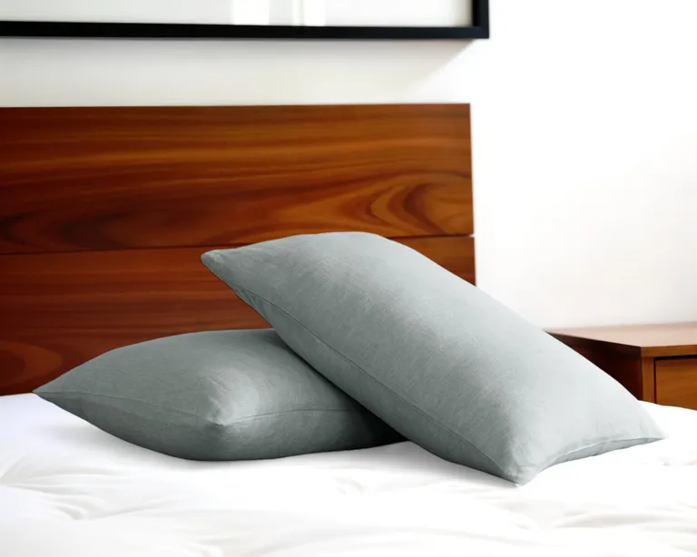 Set of Two Linen Pillowcases Photo 1