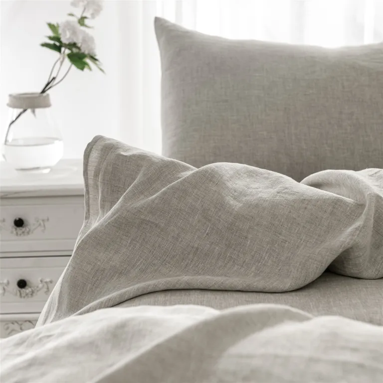Set of Two Linen Pillowcases Photo 5