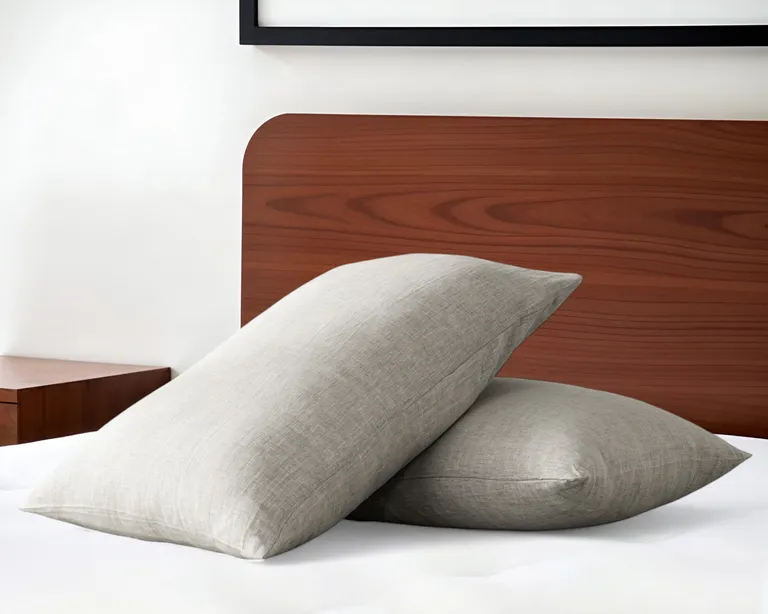 Set of Two Linen Pillowcases Photo 1