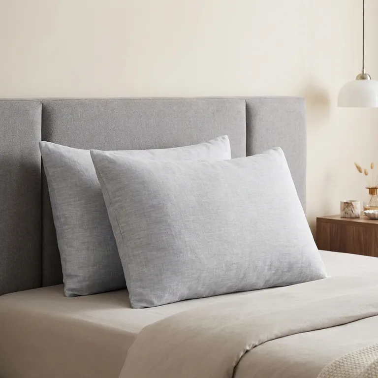 Set of Two Linen Pillowcases Photo 5