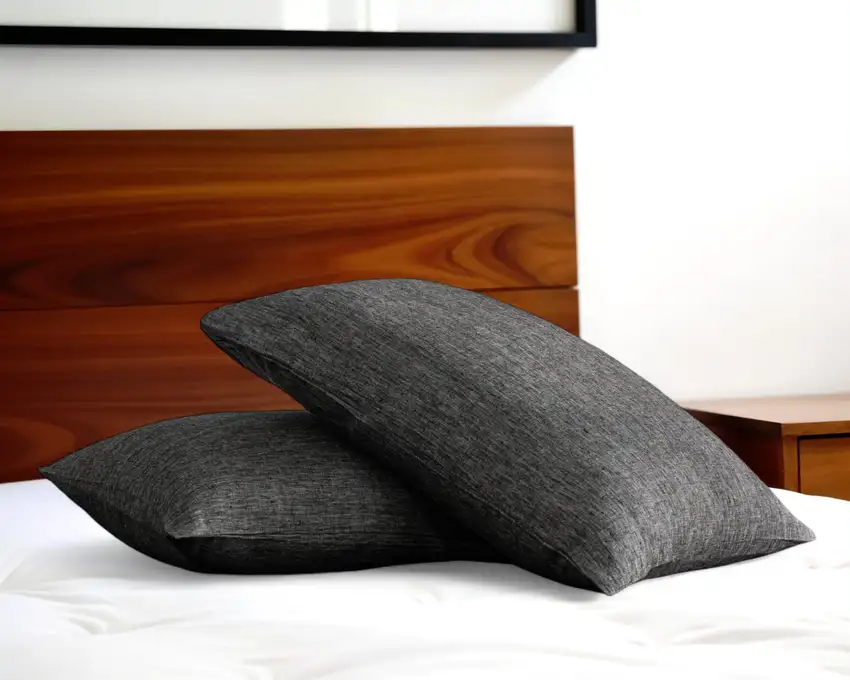 Set of Two Onyx Linen Pillowcases Photo 2