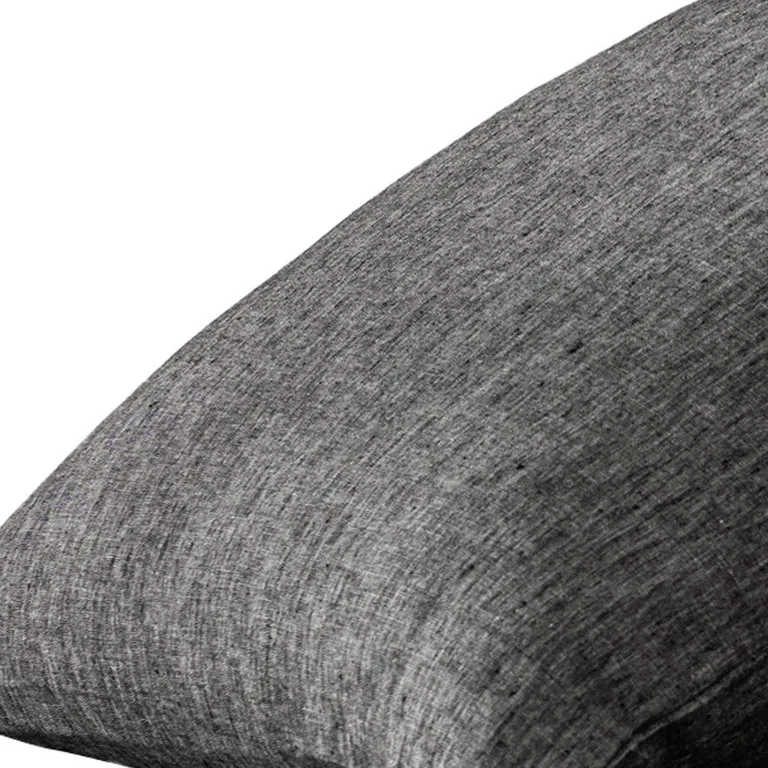 Set of Two Linen Pillowcases Photo 4
