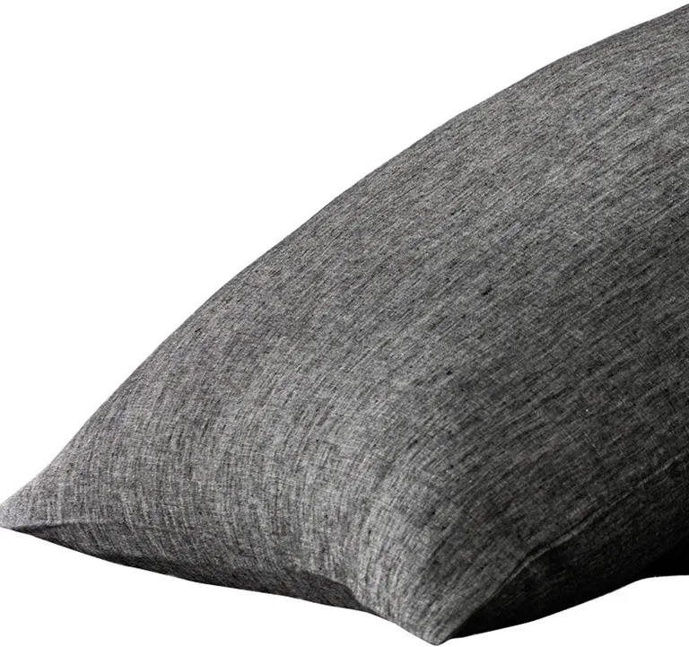 Set of Two Linen Pillowcases Photo 3