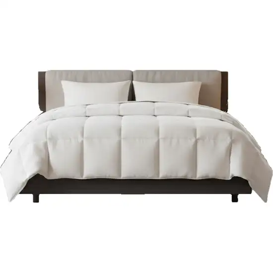 Set of Two White Ring Stitch Polyester Sham And Comforter Photo 1