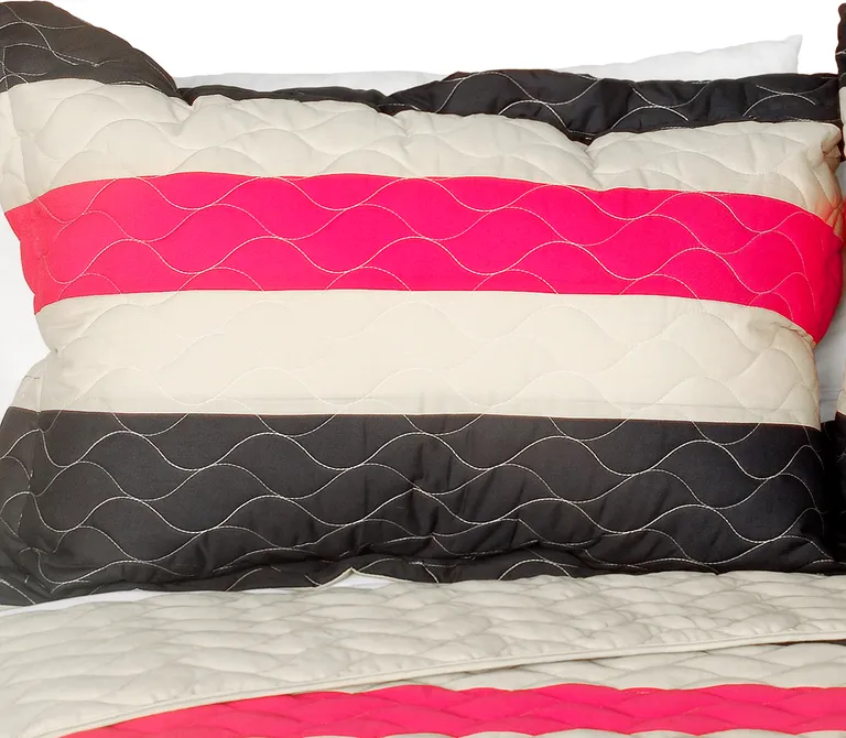 Silver Linings Playbook - 3PC Patchwork Quilt Set (Full/Queen Size) Photo 1