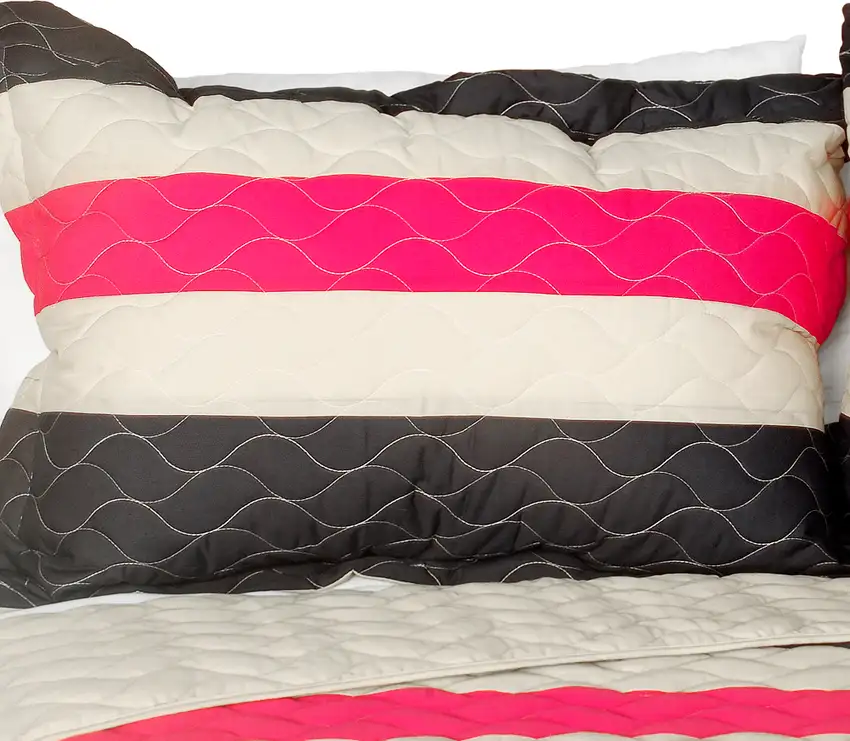 Silver Linings Playbook -  3PC Patchwork Quilt Set (Full/Queen Size) Photo 2