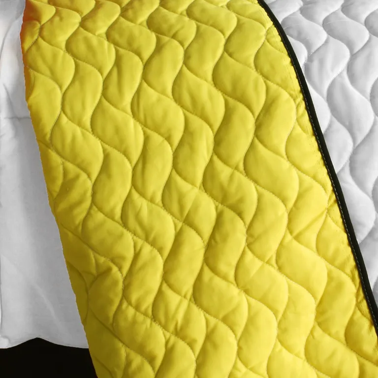 Smashing Patchword - A - Vermicelli-Quilted Patchwork Quilt Set Full/Queen Photo 3