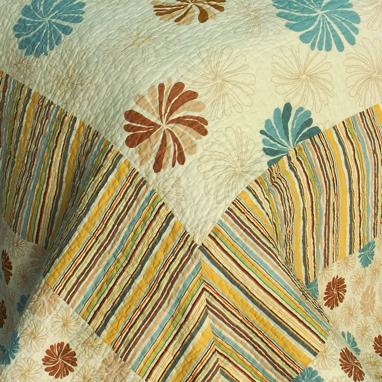 Snowflakes Fall - Cotton 3PC Vermicelli-Quilted Patchwork Quilt Set (Full/Queen Size) Photo 4