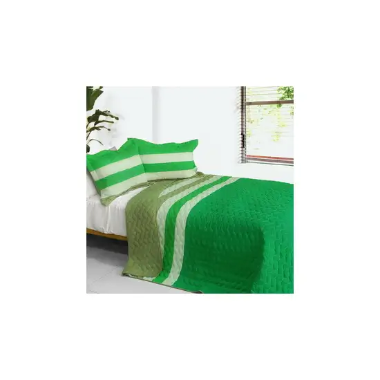 Spring Breeze -  3PC Vermicelli-Quilted Patchwork Quilt Set (Full/Queen Size) Photo 1