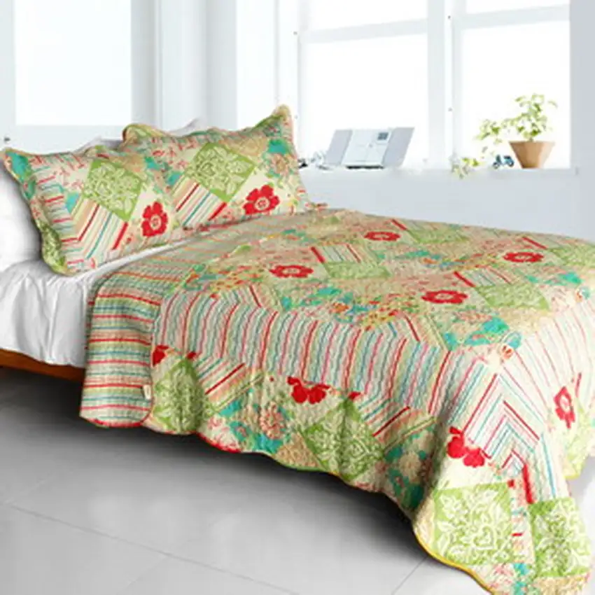 Springtime Hills -  Cotton 3PC Vermicelli-Quilted Floral Patchwork Quilt Set (Full/Queen Size) Photo 1