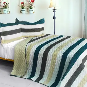 Photo of Stella Wish - 3PC Vermicelli-Quilted Patchwork Quilt Set (Full/Queen Size)