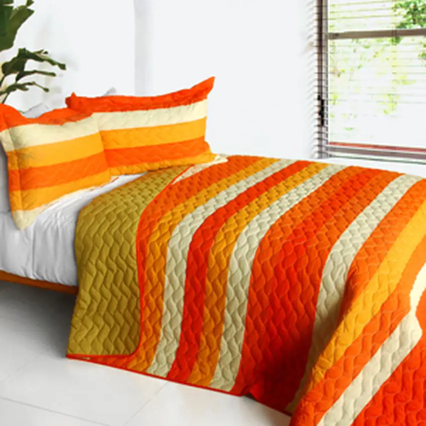 Strawberries Champagne -  3PC Patchwork Quilt Set (Full/Queen Size) Photo