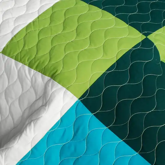 Summer Creek -  3PC Vermicelli-Quilted Patchwork Quilt Set (Full/Queen Size) Photo 4