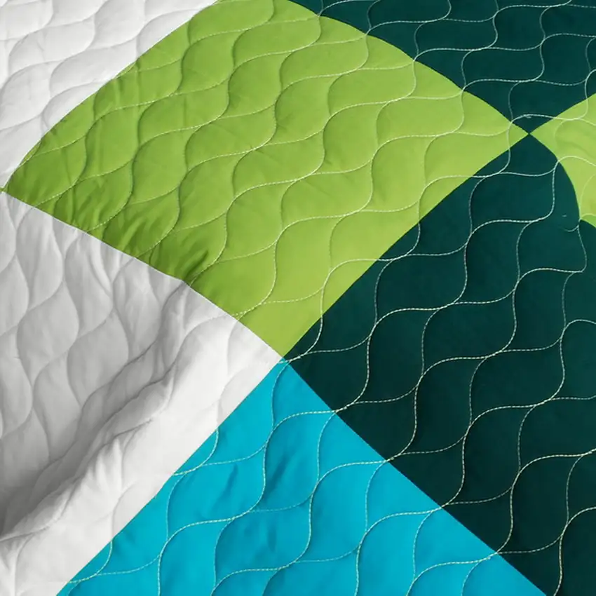 Summer Creek -  3PC Vermicelli-Quilted Patchwork Quilt Set (Full/Queen Size) Photo 4