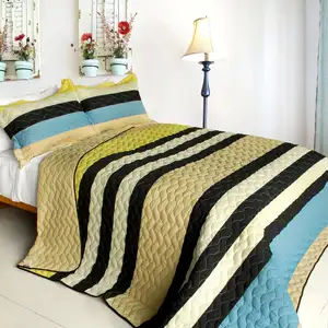 Photo of Summer Sorrow - 3PC Vermicelli-Quilted Patchwork Quilt Set (Full/Queen Size)