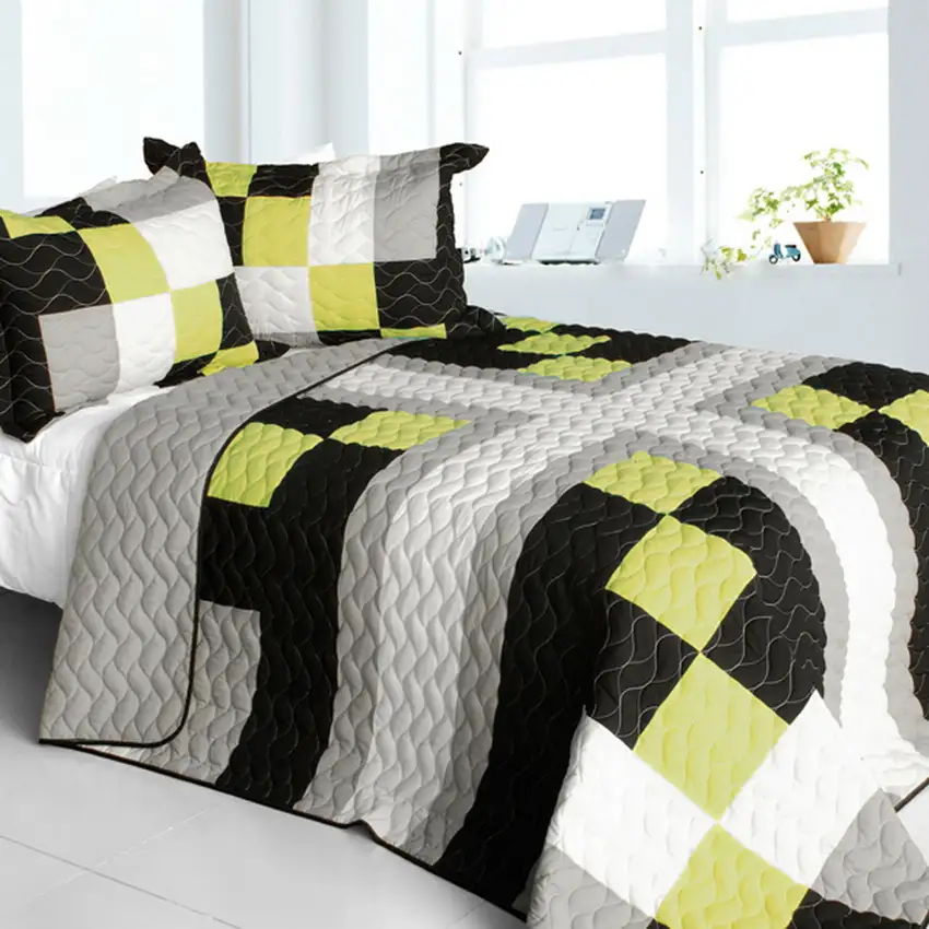 Sunshine City -  3PC Vermicelli-Quilted Patchwork Quilt Set (Full/Queen Size) Photo 1