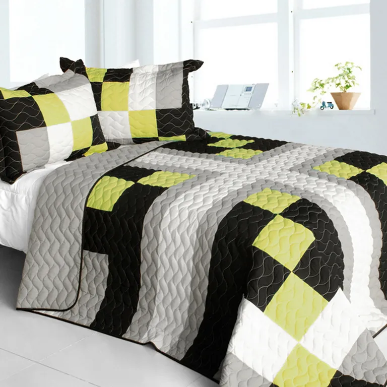 Sunshine City - 3PC Vermicelli-Quilted Patchwork Quilt Set (Full/Queen Size) Photo 1