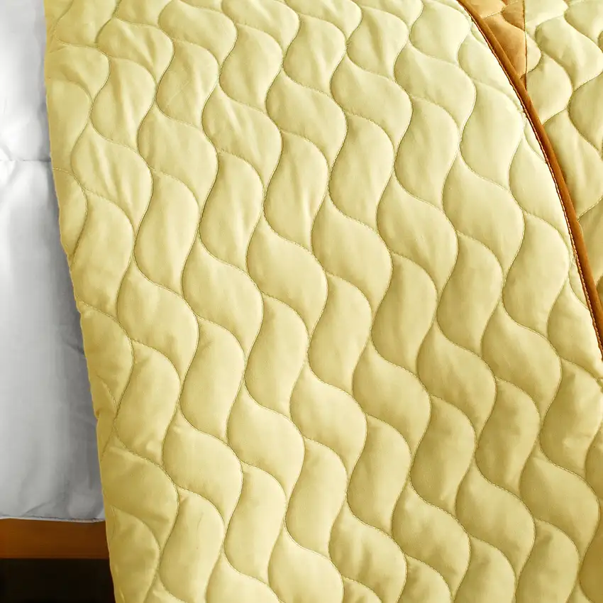 Sweet Soil -  3PC Patchwork Quilt Set (Full/Queen Size) Photo 3