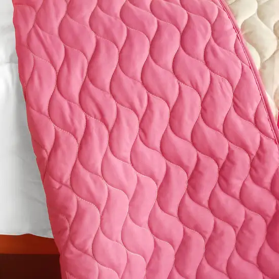 Sweet Temptation -  3PC Patchwork Quilt Set (Full/Queen Size) Photo 3