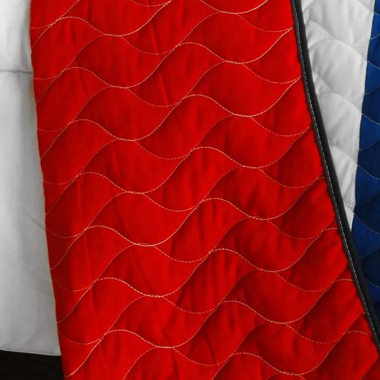 The Cross - Vermicelli-Quilted Patchwork Geometric Quilt Set Full/Queen Photo 4