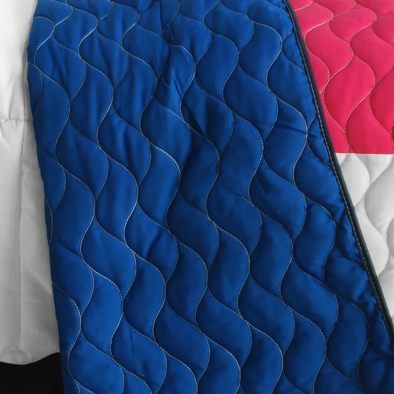 The Cross of Life - Vermicelli-Quilted Patchwork Geometric Quilt Set Full/Queen Photo 3