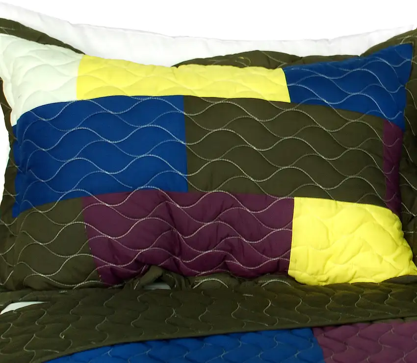 The Thousand and One Nights -  3PC Vermicelli-Quilted Patchwork Quilt Set (Full/Queen Size) Photo 2