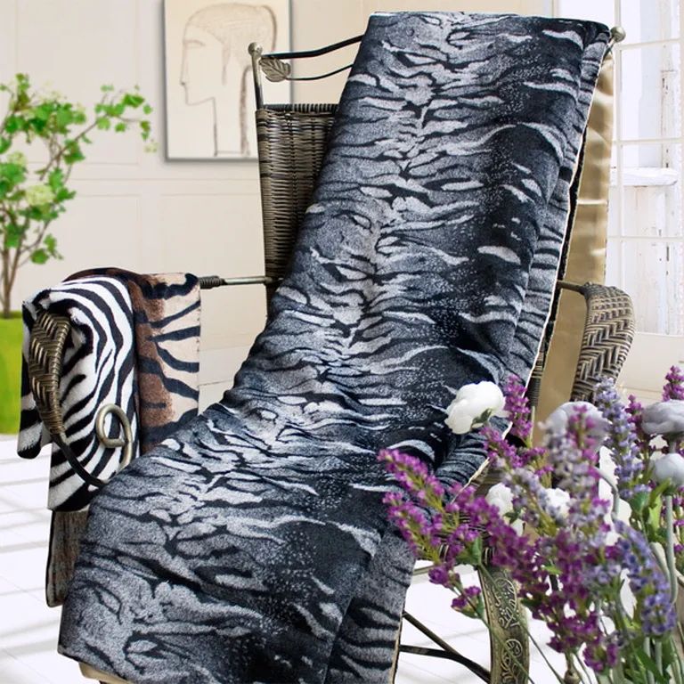 Tiger Gray - Micro Mink Fur Throw Blanket w/ 14.5 OZ filling (50 by 70 inches) Photo 1