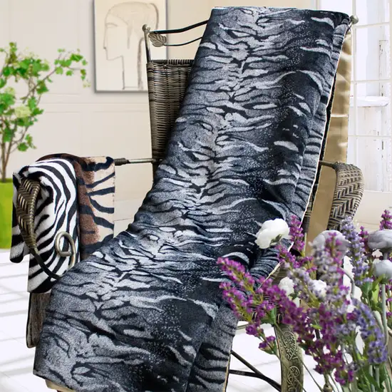 Tiger Gray -  Micro Mink Fur Throw Blanket w/ 14.5 OZ filling (50 by 70 inches) Photo 1