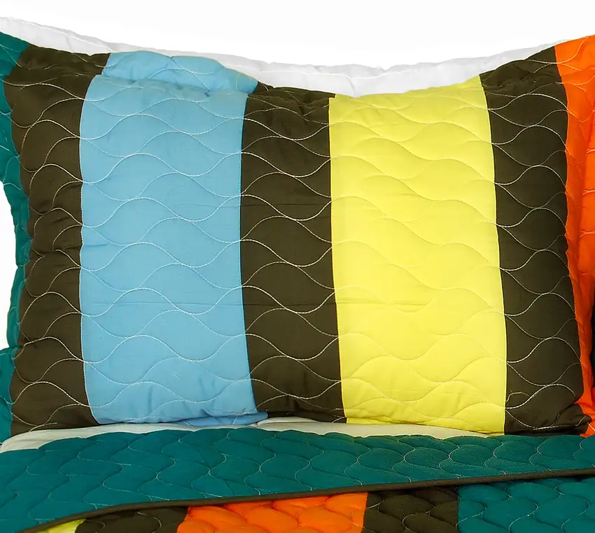 Time Chain -  3PC Vermicelli-Quilted Patchwork Quilt Set (Full/Queen Size) Photo 2