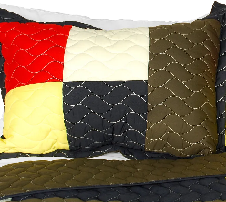Time and Tide - 3PC Vermicelli-Quilted Patchwork Quilt Set (Full/Queen Size) Photo 1