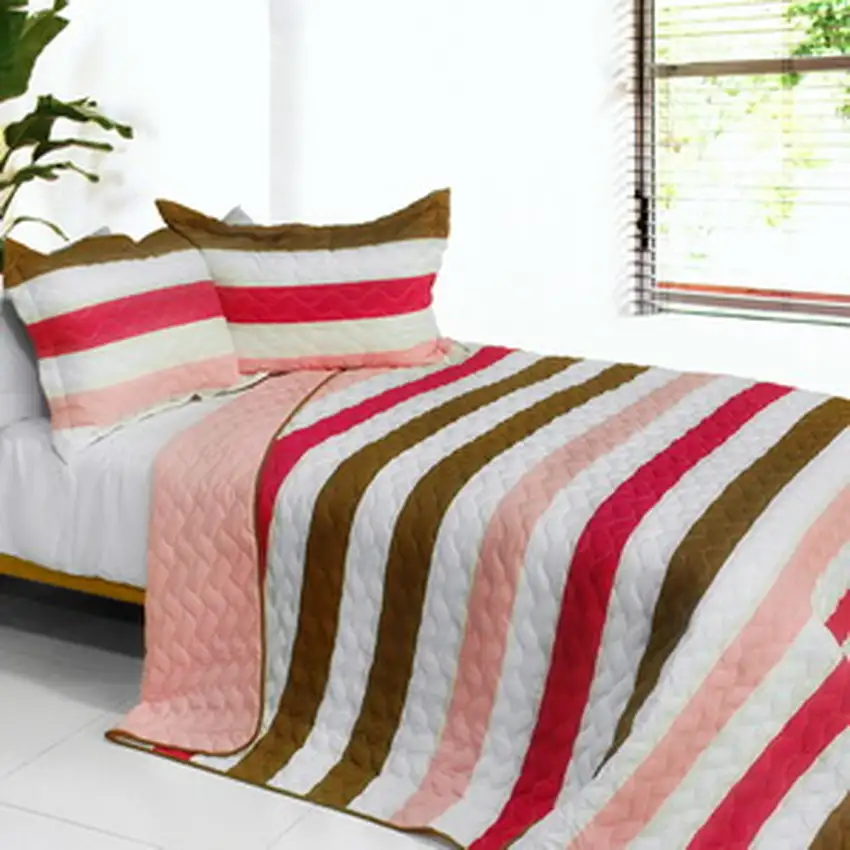 Touch of Love -  3PC Vermicelli-Quilted Patchwork Quilt Set (Full/Queen Size) Photo 1