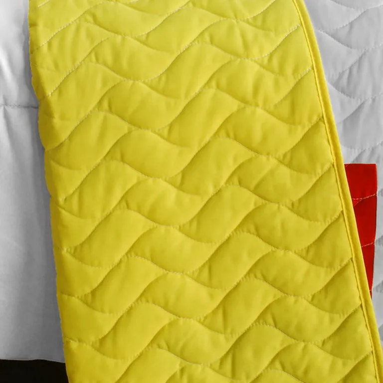 Toy Paradise - 3PC Vermicelli-Quilted Patchwork Quilt Set (Full/Queen Size) Photo 3