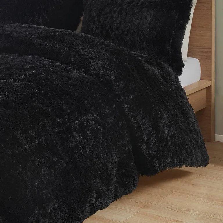 Soft Sherpa Faux Fur 2-Piece Comforter Set with Shams Photo 2