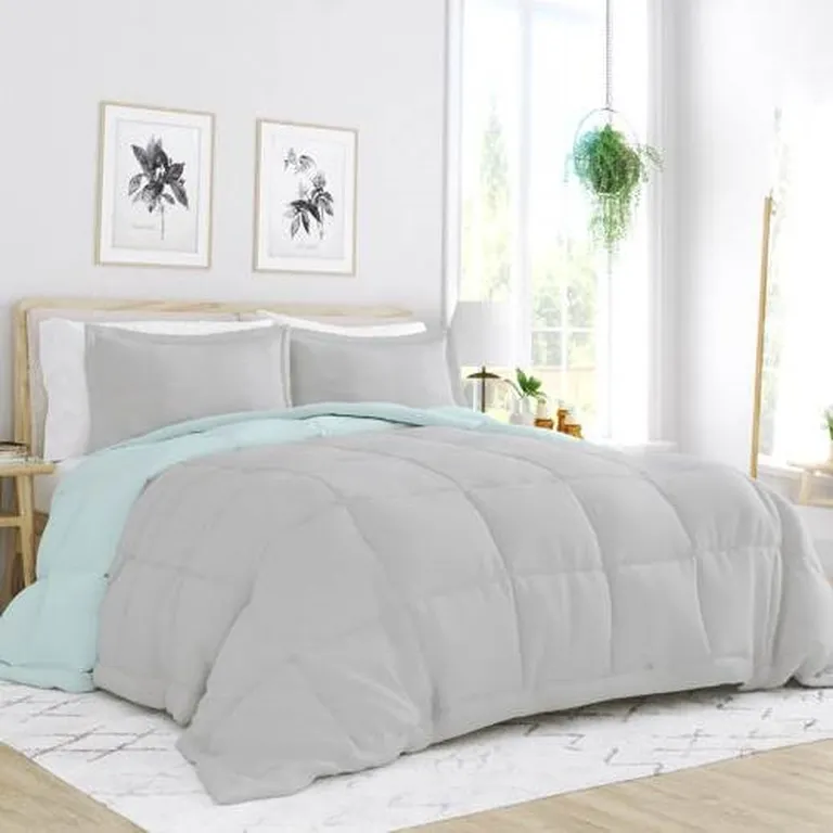 Twin/Twin XL 2-Piece Microfiber Reversible Comforter Set Photo 2