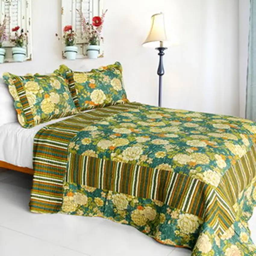 Vintga Style -  Cotton 3PC Vermicelli-Quilted Patchwork Quilt Set (Full/Queen Size) Photo 2